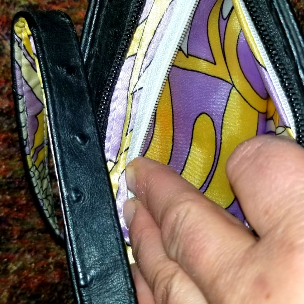 Black Steve Madden Wristlet - Picture 6 of 7